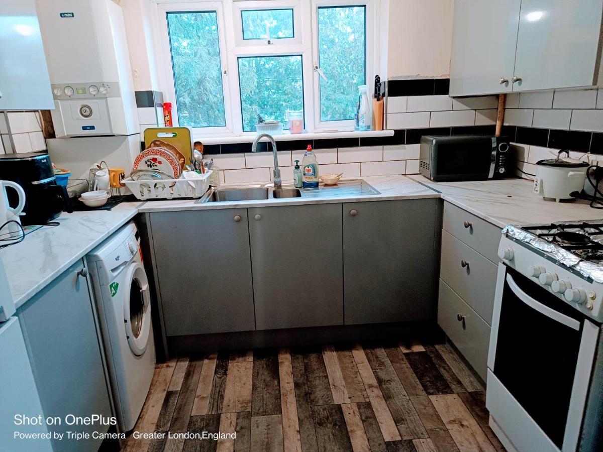 London'S Bed With Breakfast & Free Parking Londres Exterior foto